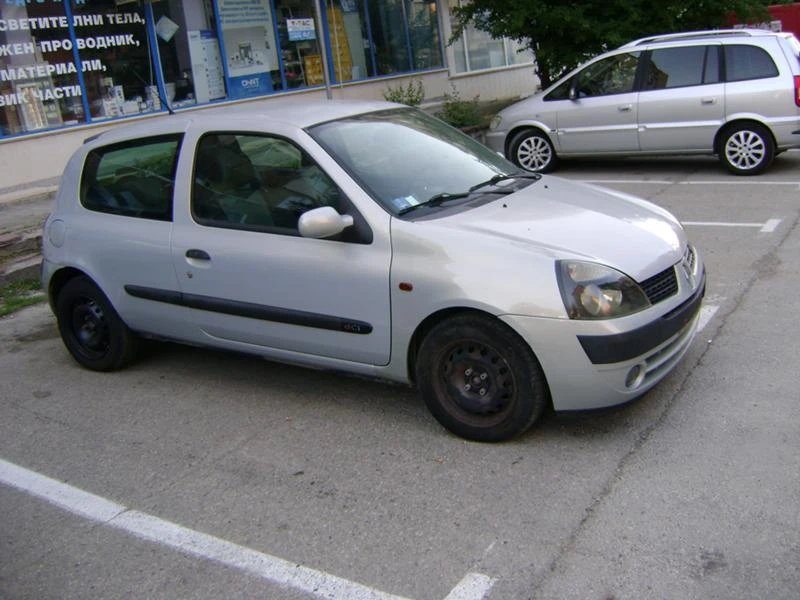 Renault Clio 1.5 dci, снимка 6 - Автомобили и джипове - 34806950