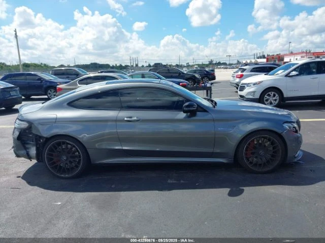 Mercedes-Benz C 63 AMG  - изображение 9