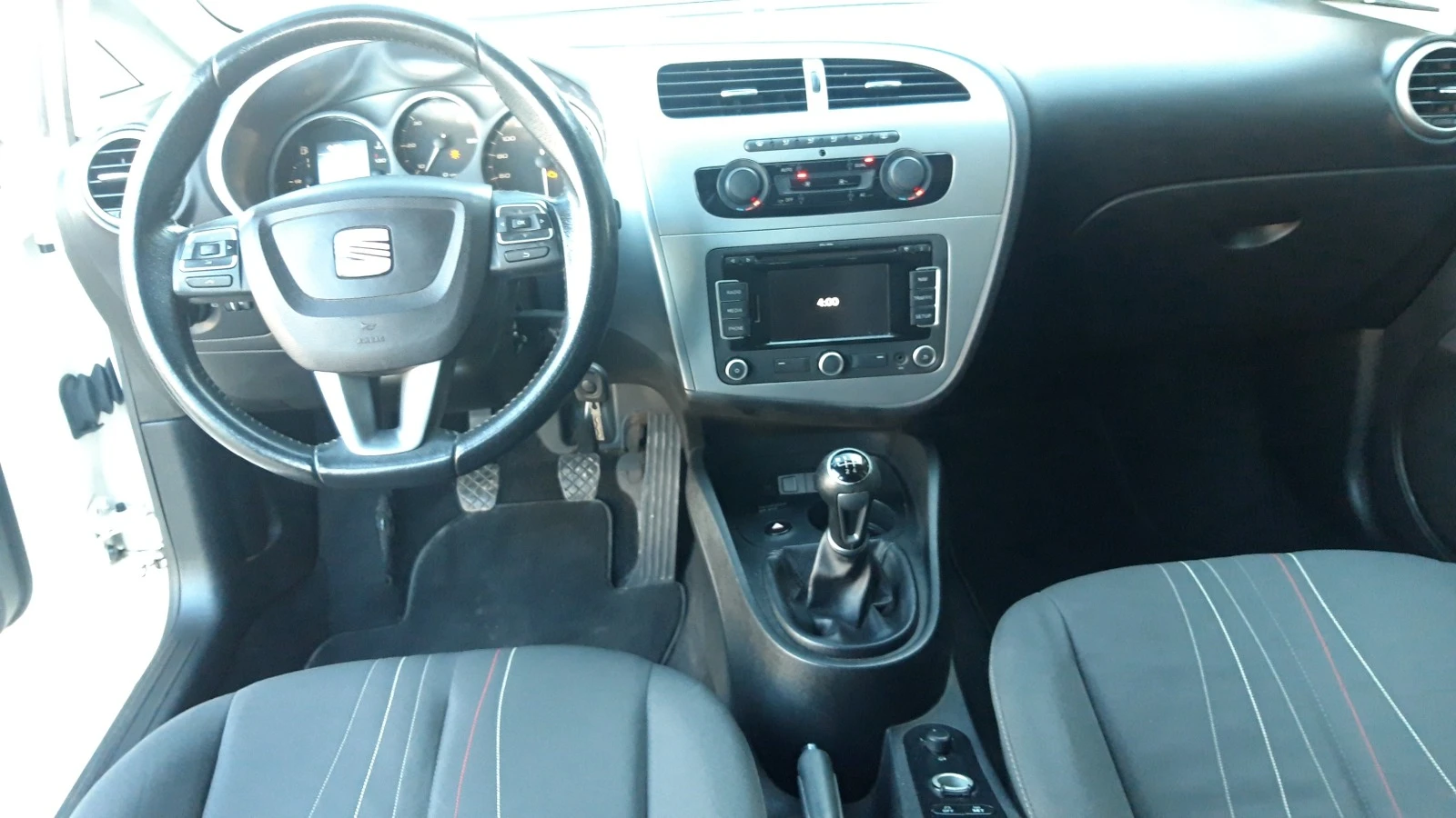 Seat Leon 1.6TDI навигация | Mobile.bg — изображение 11