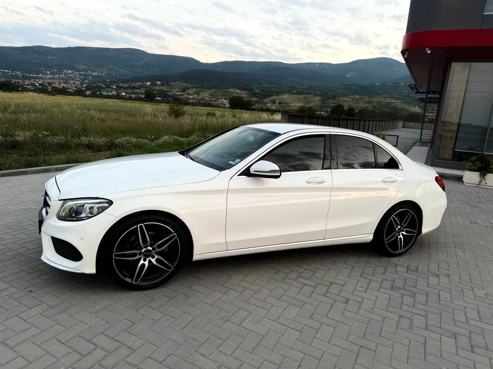 Mercedes-Benz C 200 Реални Километри - изображение 4