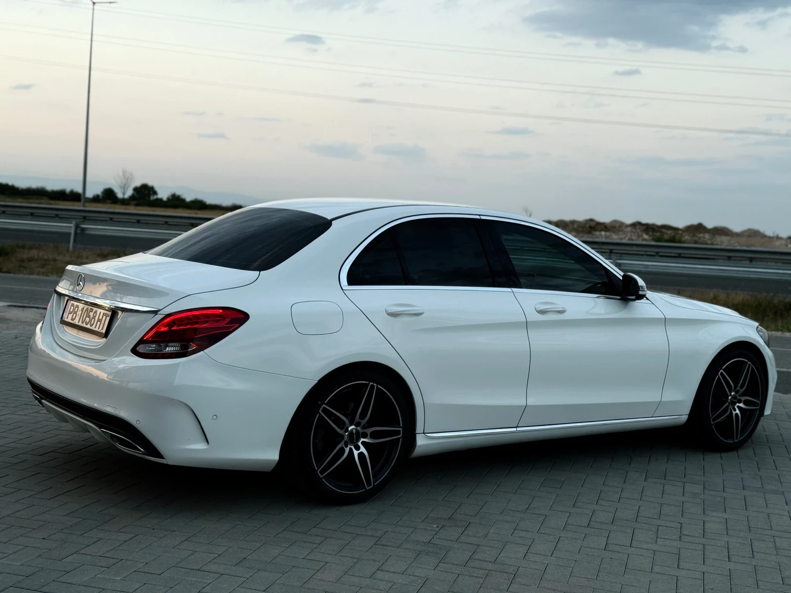 Mercedes-Benz C 200 Реални Километри - изображение 3