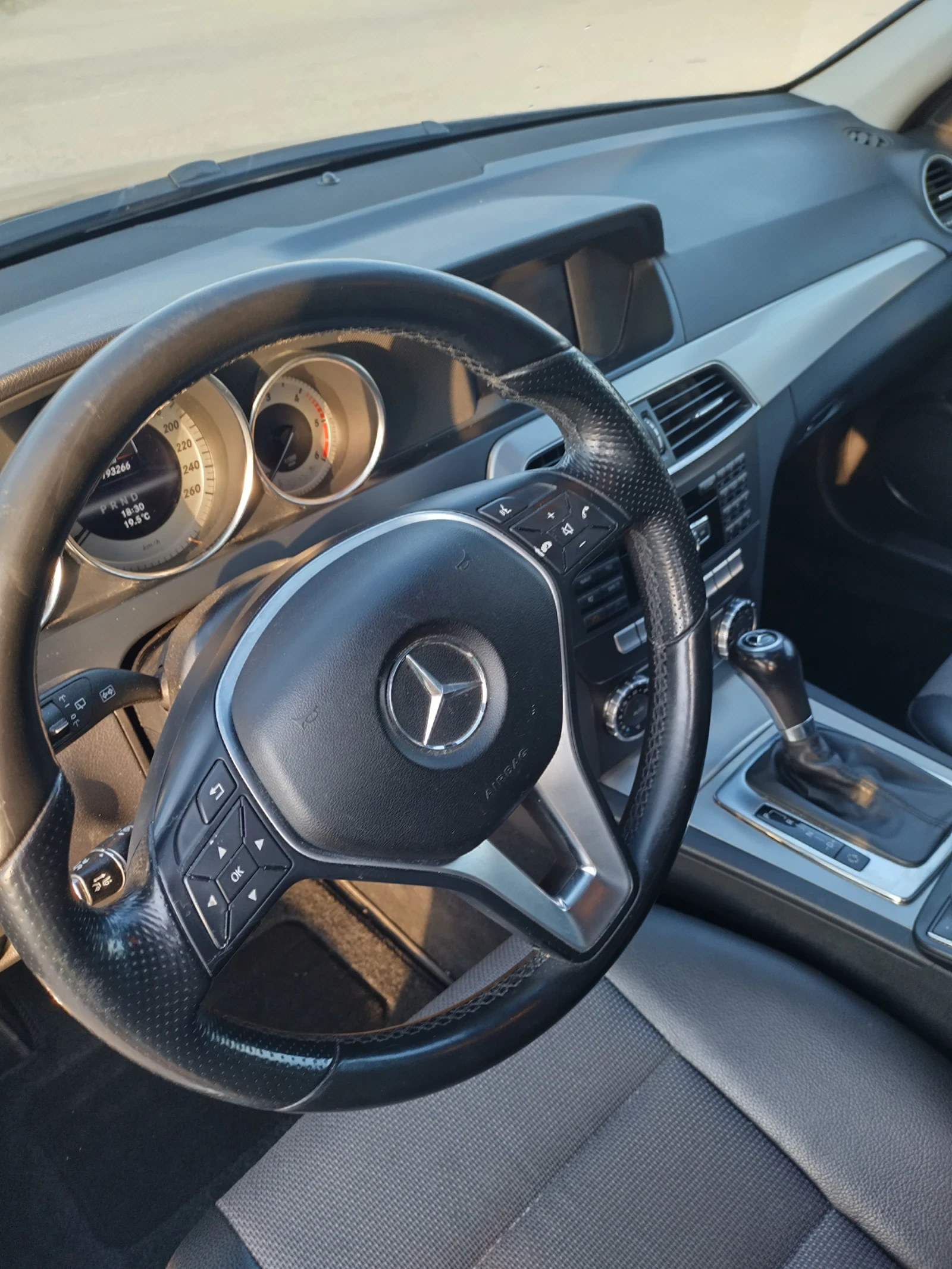 Mercedes-Benz C 250 C250 - изображение 6