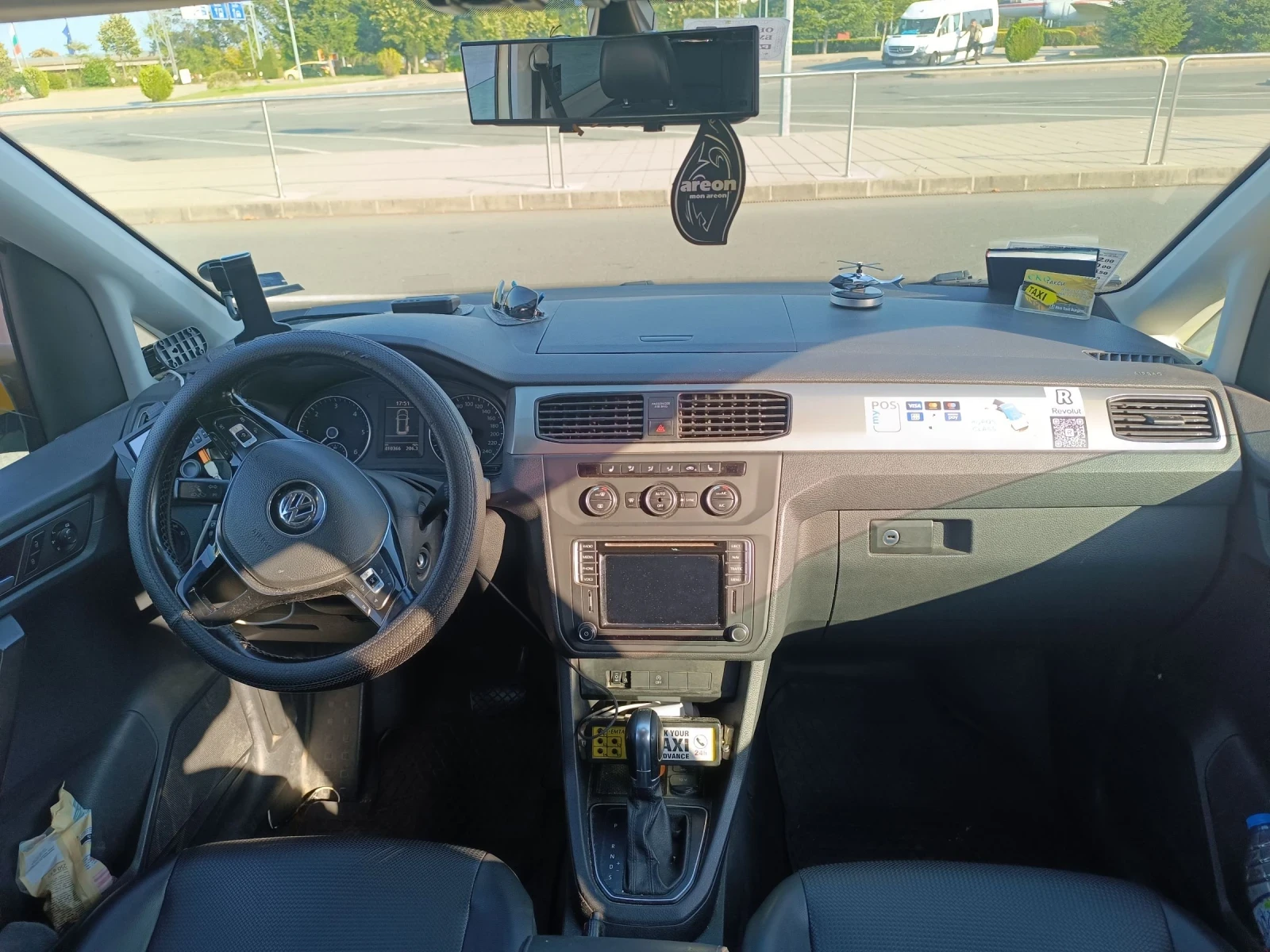 VW Caddy Макси - изображение 7