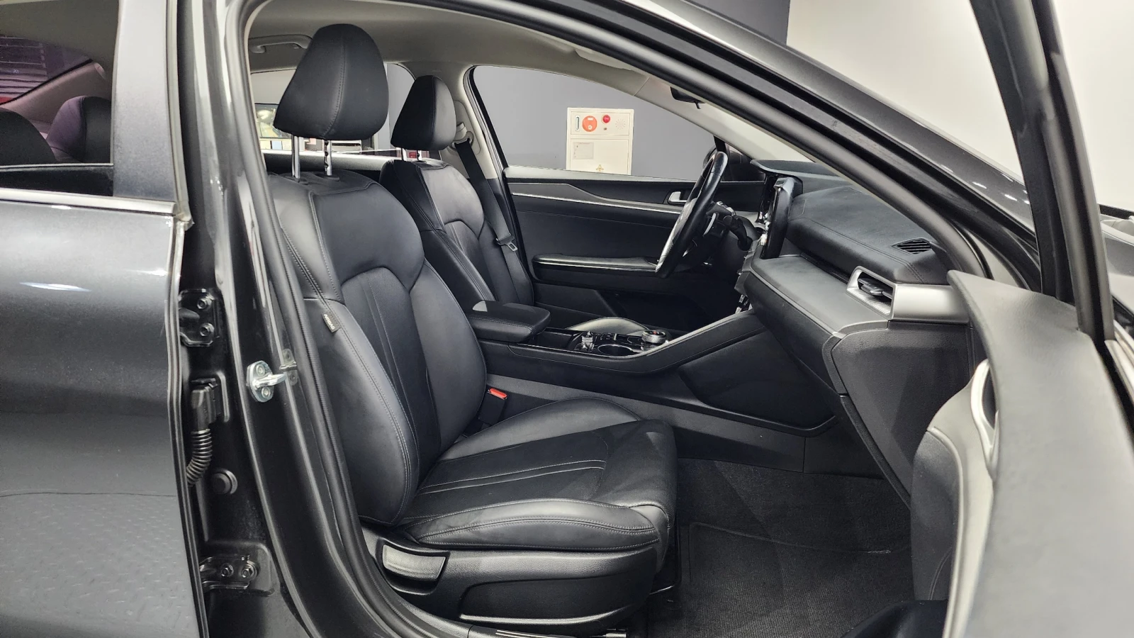 Kia K5 2.0LPI STANDARD | Mobile.bg   10