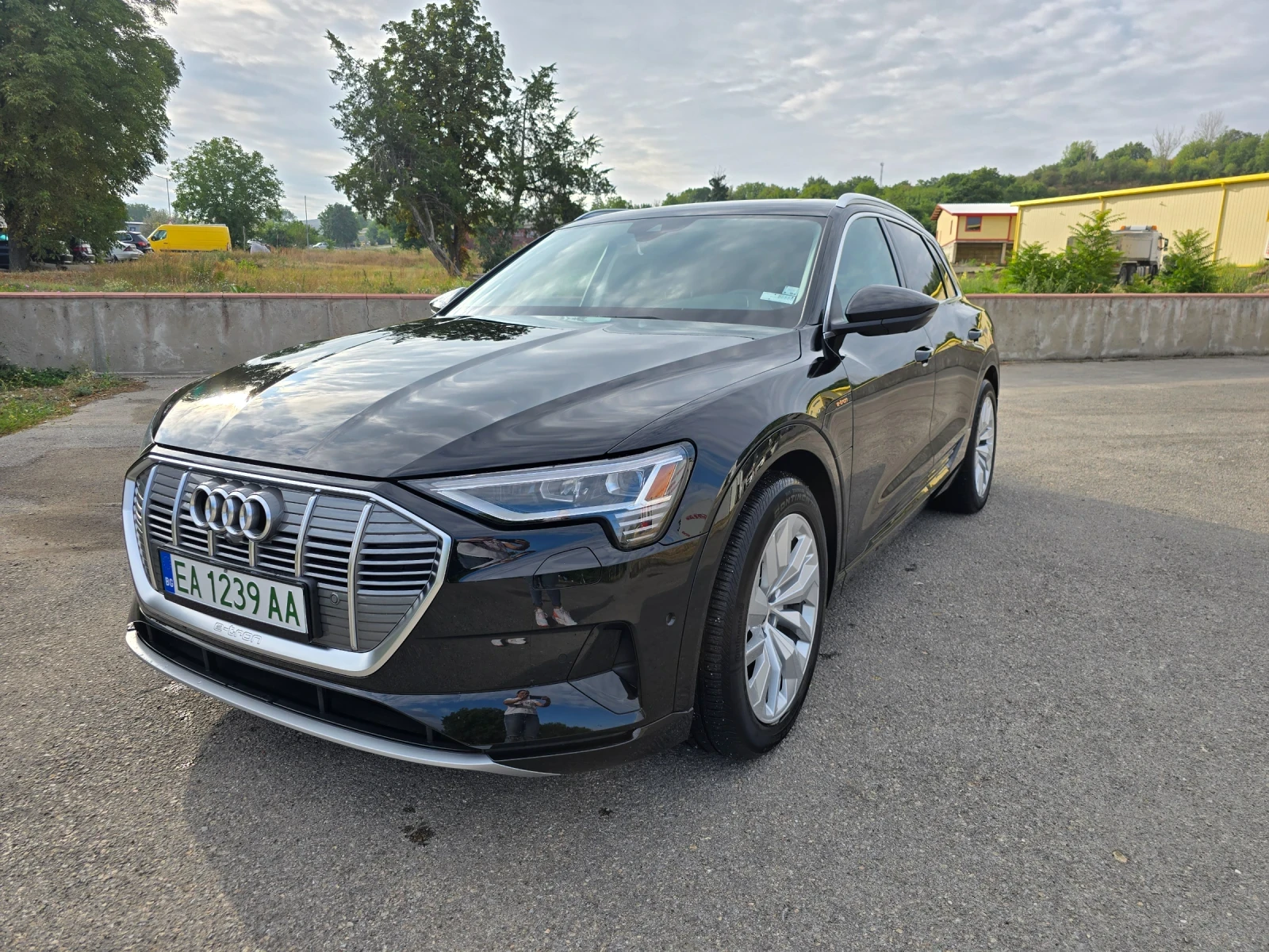 Audi E-Tron 55 quatrro - изображение 3