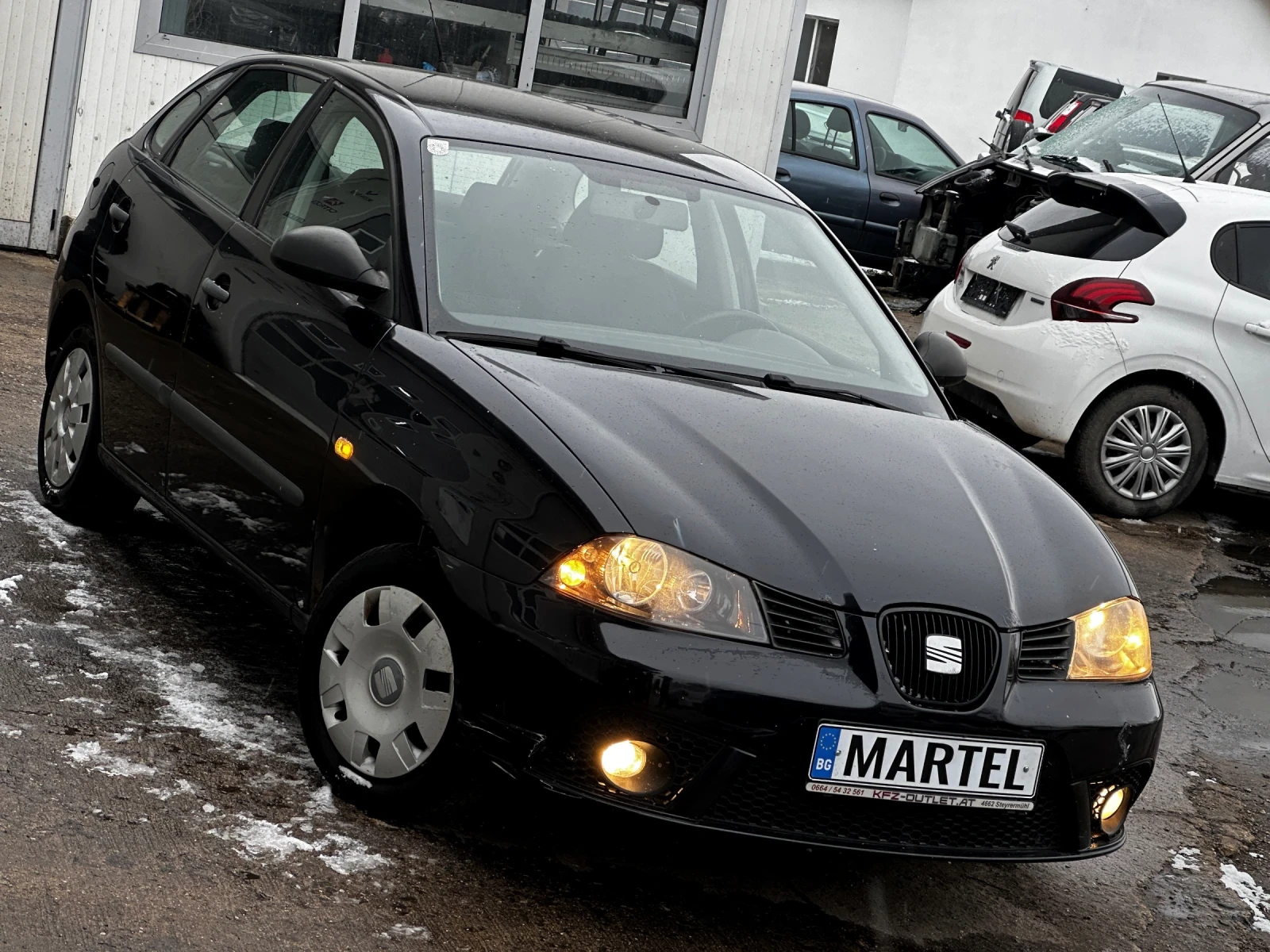 Seat Ibiza 1.4i / КЛИМА - изображение 3