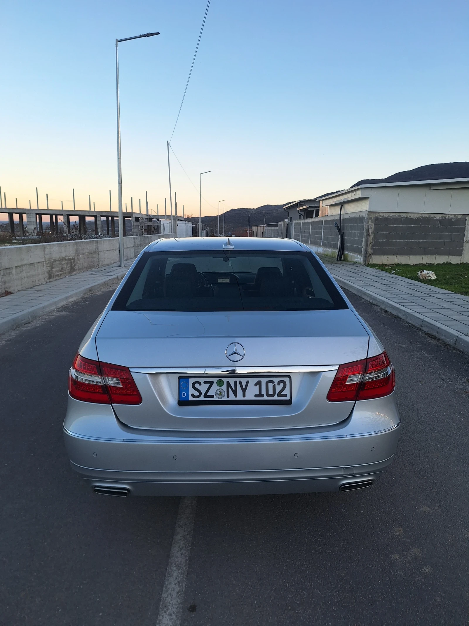 Mercedes-Benz E 220 2.2 CDI Avantgarde 7G  - изображение 5