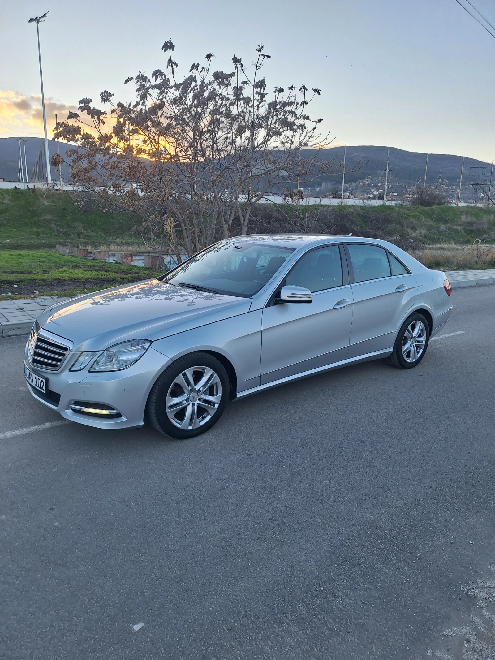 Mercedes-Benz E 220 2.2 CDI Avantgarde 7G  - изображение 3