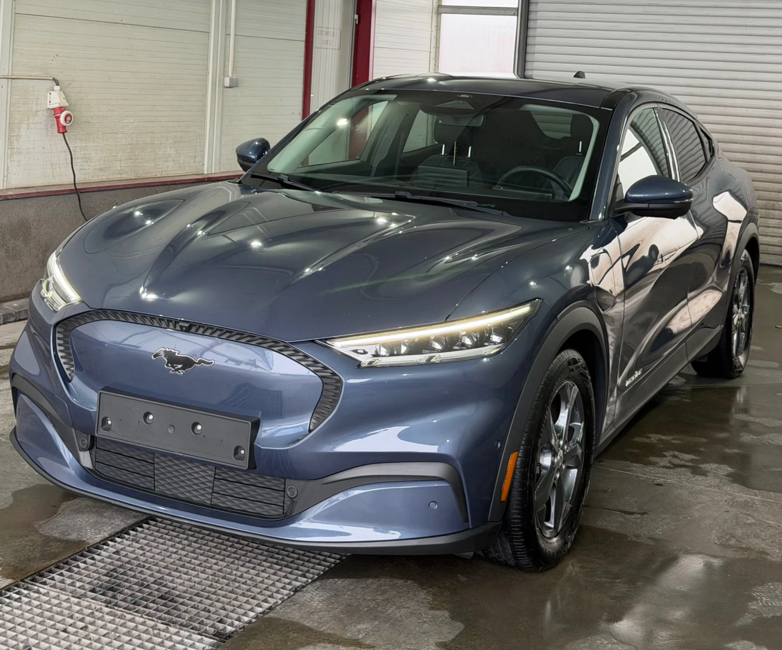 Ford Mustang Mach-E  - изображение 5