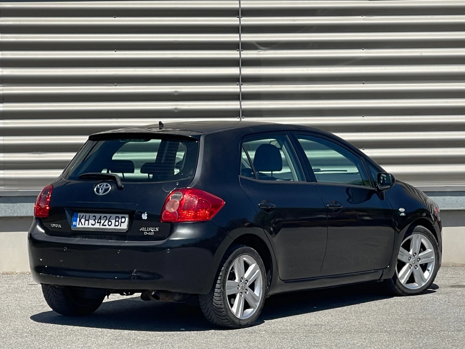 Toyota Auris 2.2 D-4D 2007 Г. РЕГИСТРИРАН ОБСЛУЖЕН , снимка 5 - Автомобили и джипове - 54332070