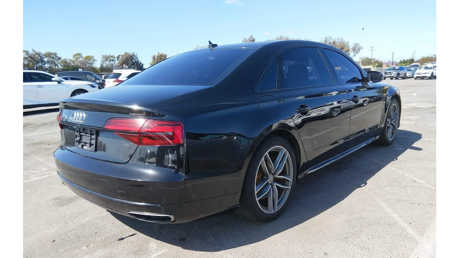 Audi A8 L 4.0T SPORT, снимка 6 - Автомобили и джипове - 54413587
