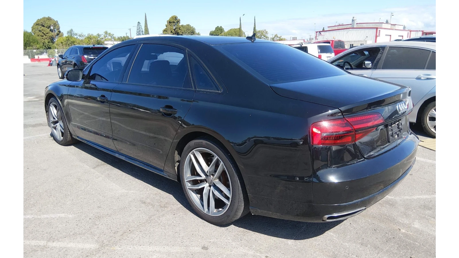 Audi A8 L 4.0T SPORT, снимка 5 - Автомобили и джипове - 54413587