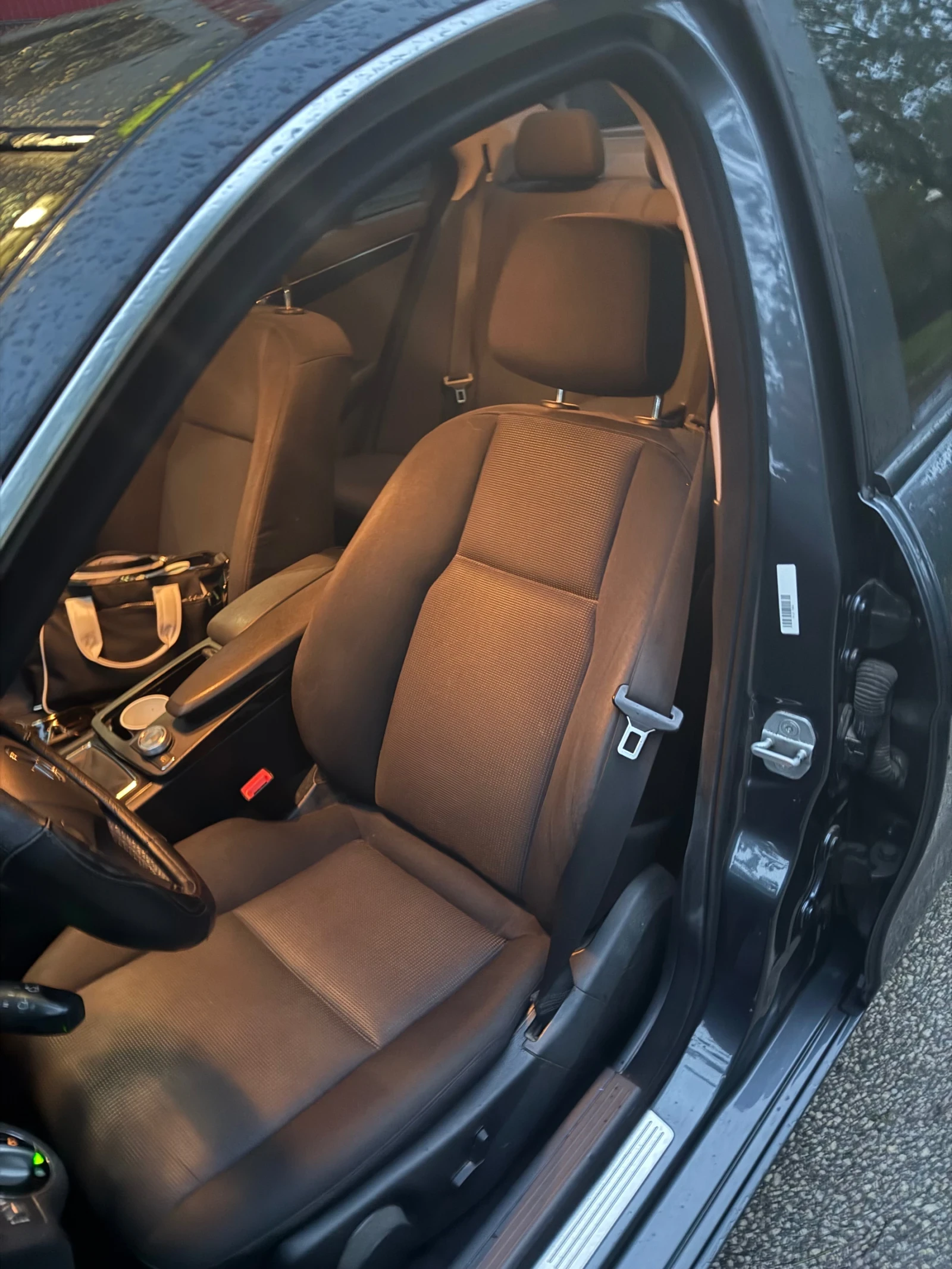 Mercedes-Benz C 180, снимка 9 - Автомобили и джипове - 54664480