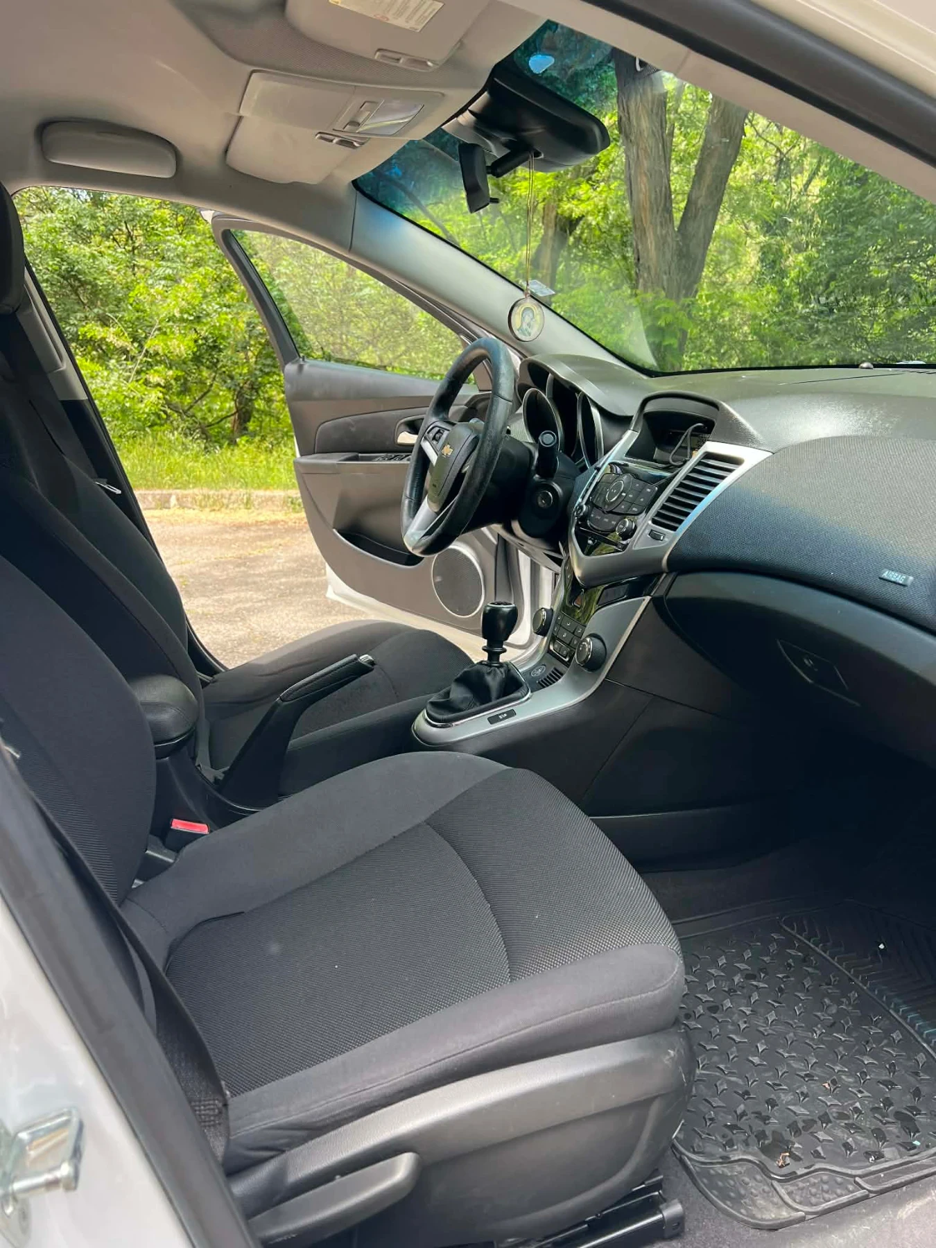Chevrolet Cruze, снимка 10 - Автомобили и джипове - 55069675