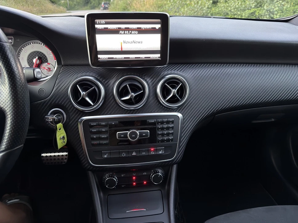 Mercedes-Benz A 250 AMG LINE* 2.0i* SPORT* EURO 6, снимка 11 - Автомобили и джипове - 55082680