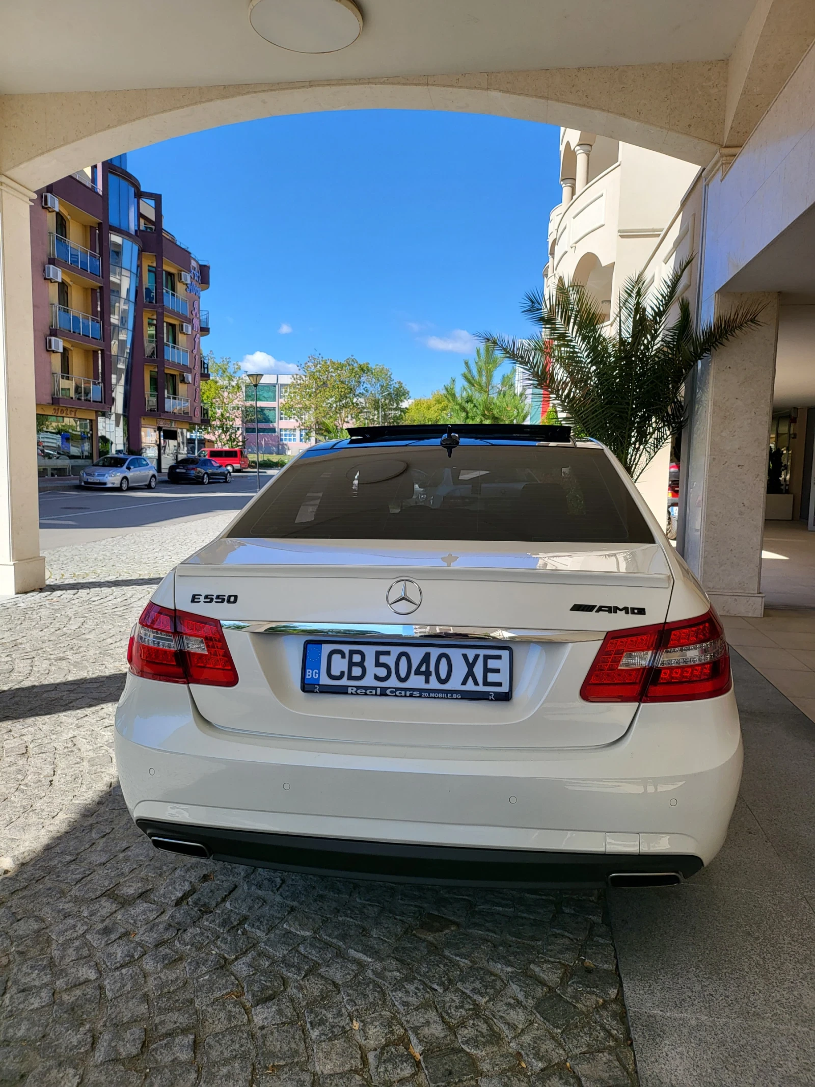 Mercedes-Benz E 500, снимка 2 - Автомобили и джипове - 55181581