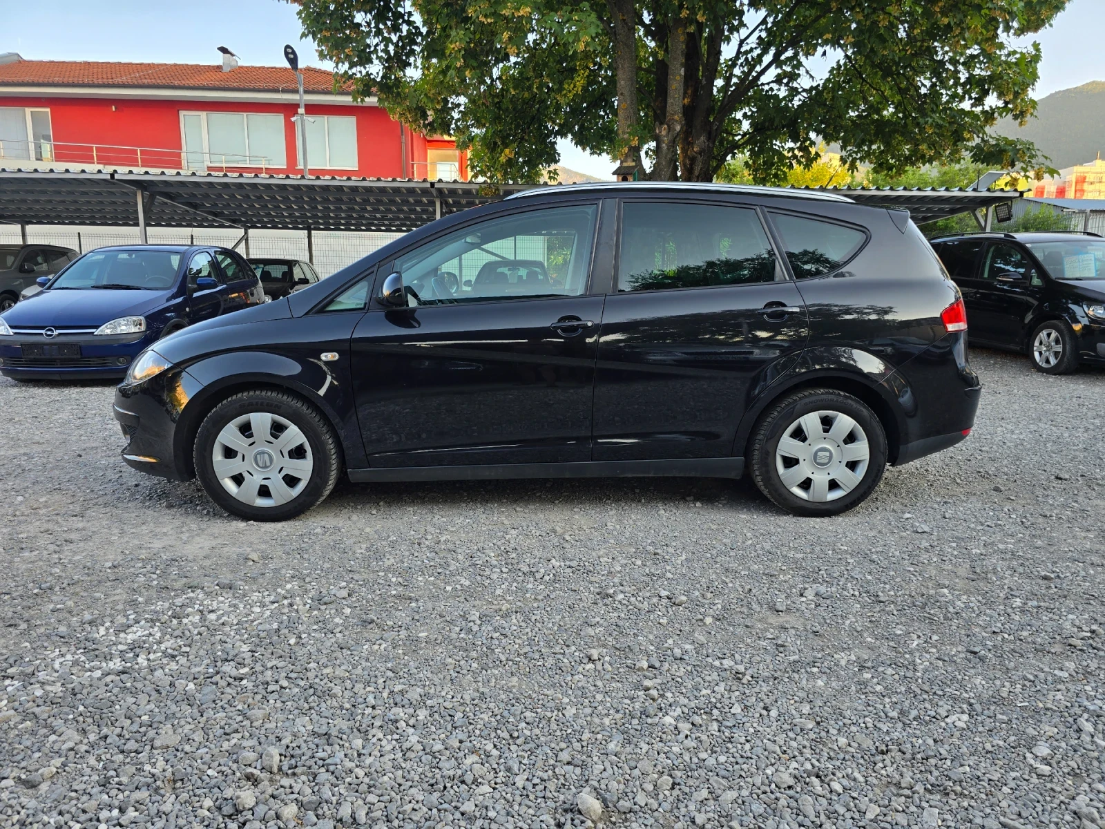 Seat Altea 1.9TDI XL, снимка 4 - Автомобили и джипове - 55320231