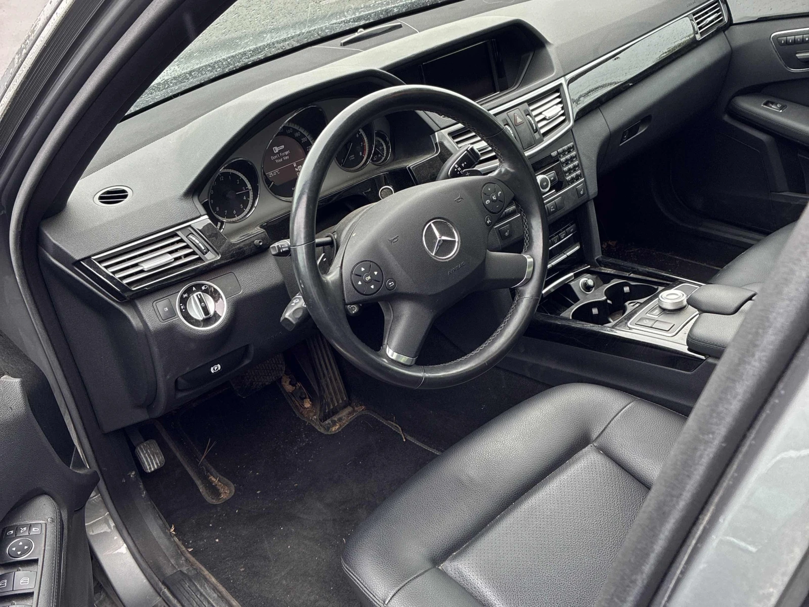 Mercedes-Benz E 350, снимка 5 - Автомобили и джипове - 55689334
