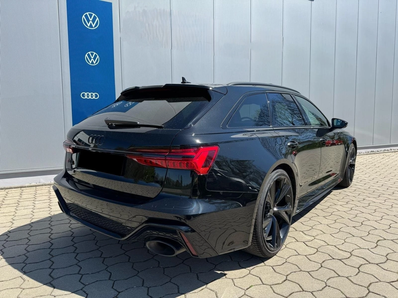 Audi Rs6 PERFORMANCE / CERAMIC / BLACK OPTIC / MATRIX/ PANO, снимка 4 - Автомобили и джипове - 56016544