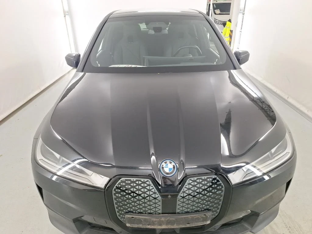 BMW iX XDRIVE40 77KW 97% SOH NAVI 360 CAM, снимка 3 - Автомобили и джипове - 56115029