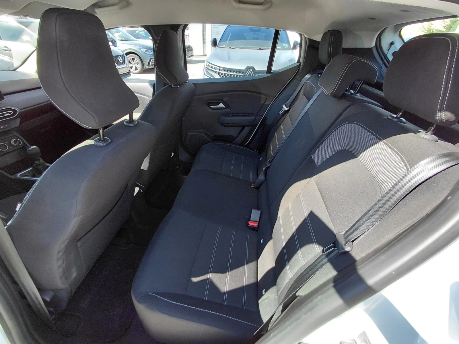 Dacia Sandero Expression / 100к.с/Газ/Бензин, снимка 15 - Автомобили и джипове - 56125553