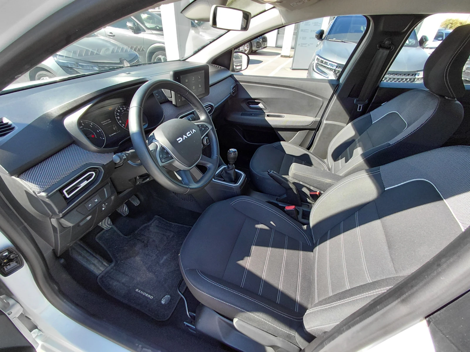 Dacia Sandero Expression / 100к.с/Газ/Бензин, снимка 11 - Автомобили и джипове - 56125553