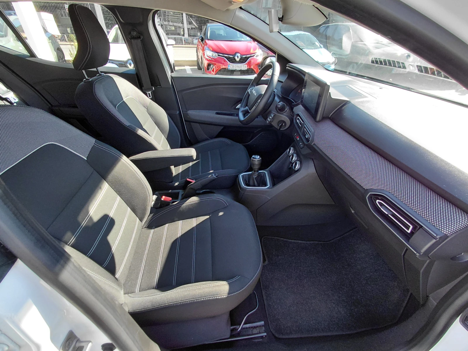 Dacia Sandero Expression / 100к.с/Газ/Бензин, снимка 12 - Автомобили и джипове - 56125553