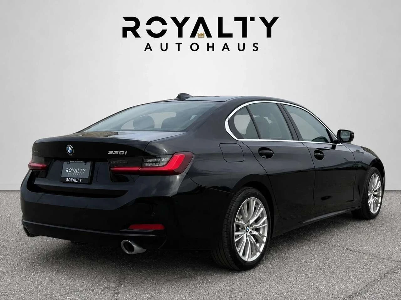 BMW 330 330i xDrive Navigation Camera Carplay Leather Roof | Mobile.bg � ����������� 2
