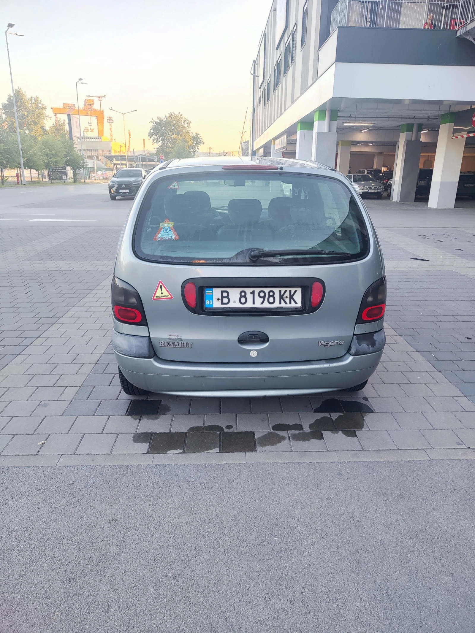 Renault Scenic, снимка 4 - Автомобили и джипове - 56641886
