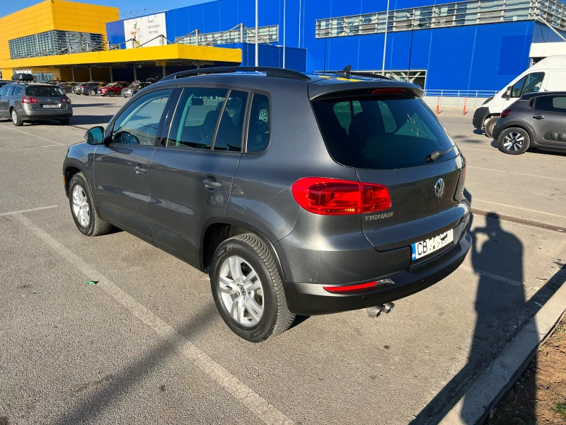 VW Tiguan 2.0 TSI 4x4 Автомат / Напълно Обслужен, снимка 4 - Автомобили и джипове - 46203253