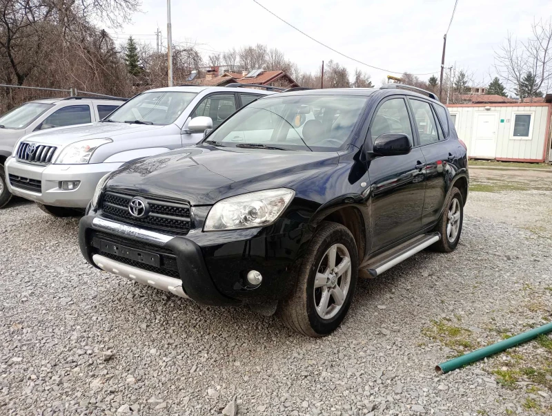 Toyota Rav4 2.0 ръчна, снимка 1 - Автомобили и джипове - 48741986