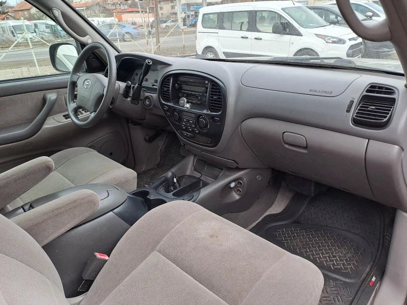 Toyota Sequoia 4.7 I V 8, снимка 9 - Автомобили и джипове - 49313280