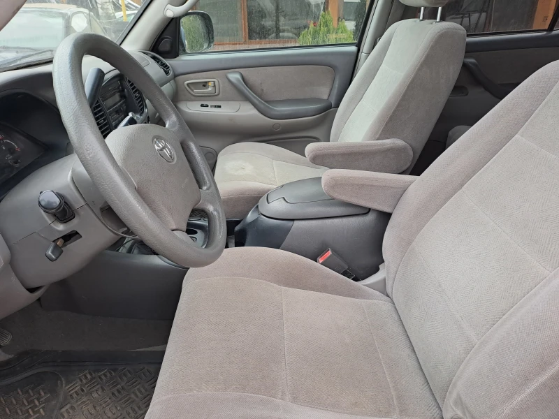 Toyota Sequoia 4.7 I V 8, снимка 7 - Автомобили и джипове - 49313280