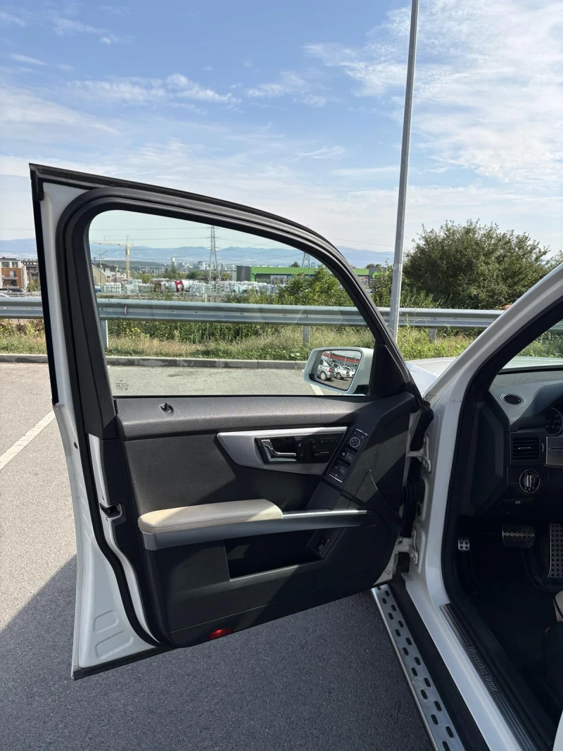 Mercedes-Benz GLK, снимка 9 - Автомобили и джипове - 52588270