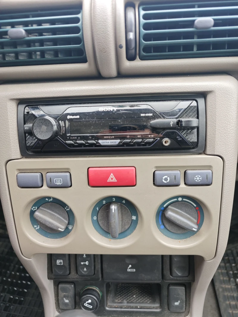 Land Rover Freelander 2.0 TD4 4x4 + НОВИ ЗИМНИ ГУМИ, снимка 8 - Автомобили и джипове - 52900644