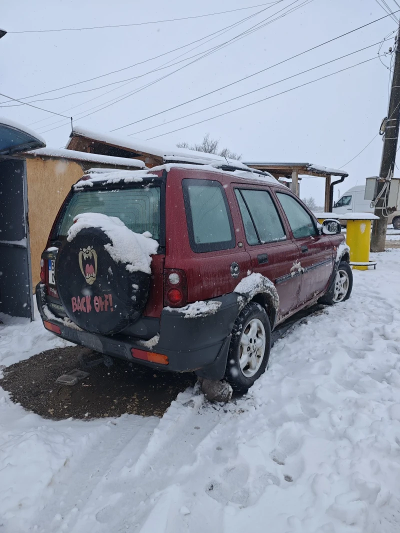 Land Rover Freelander 2.0 TD4 4x4 + НОВИ ЗИМНИ ГУМИ, снимка 6 - Автомобили и джипове - 52900644