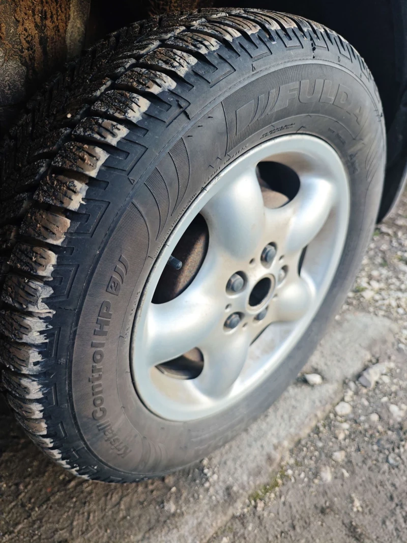 Land Rover Freelander 2.0 TD4 4x4 112 к.с. + НОВИ ЗИМНИ ГУМИ, снимка 14 - Автомобили и джипове - 52900644