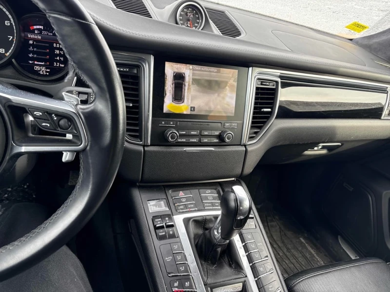 Porsche Macan * Turbo * CARFAX * ОБДУХВАНЕ* 360 КАМЕРИ* , снимка 9 - Автомобили и джипове - 53463945