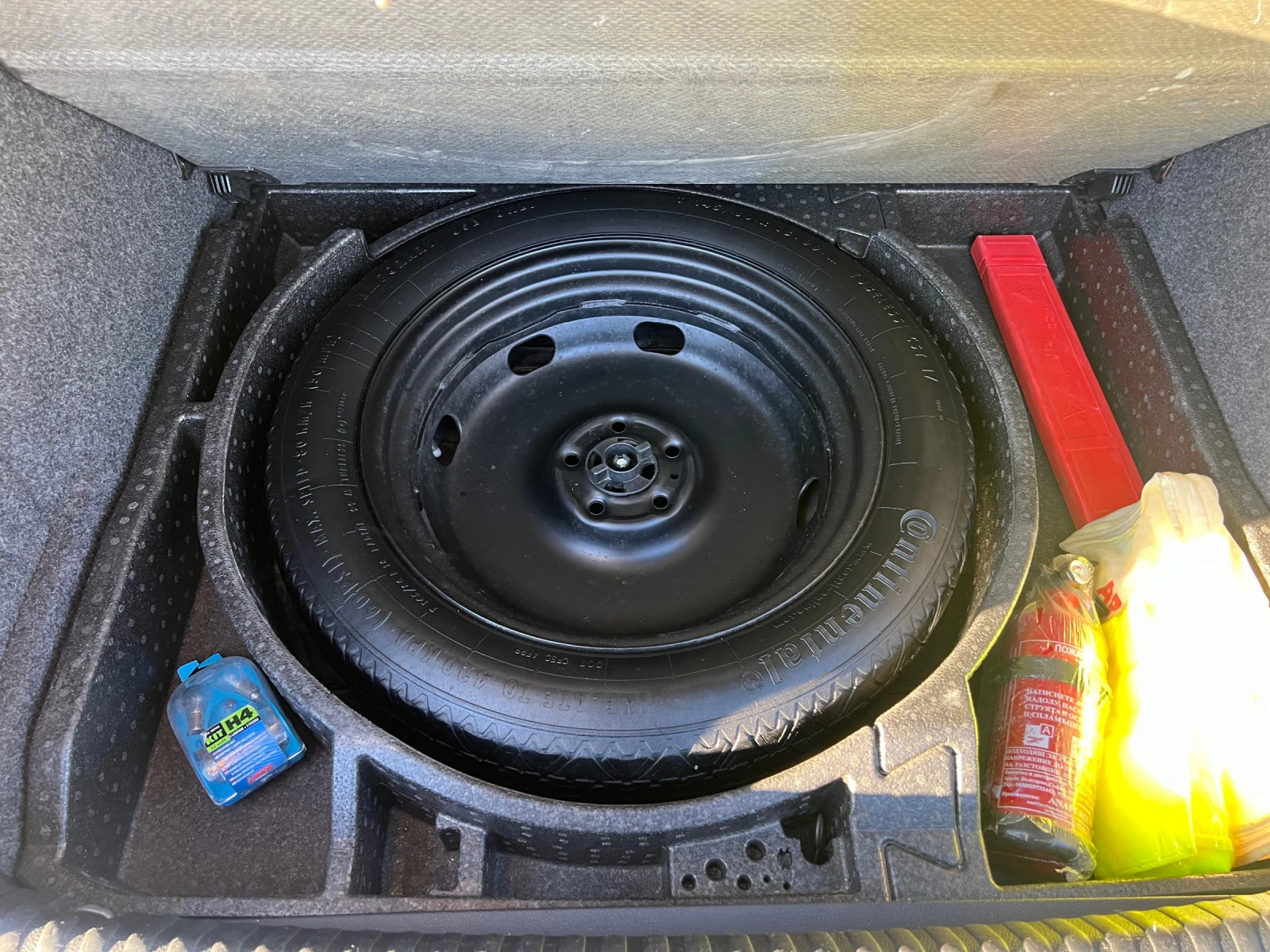 VW Tiguan 2.0 TSI 4x4 Автомат / Напълно Обслужен | Mobile.bg — изображение 15