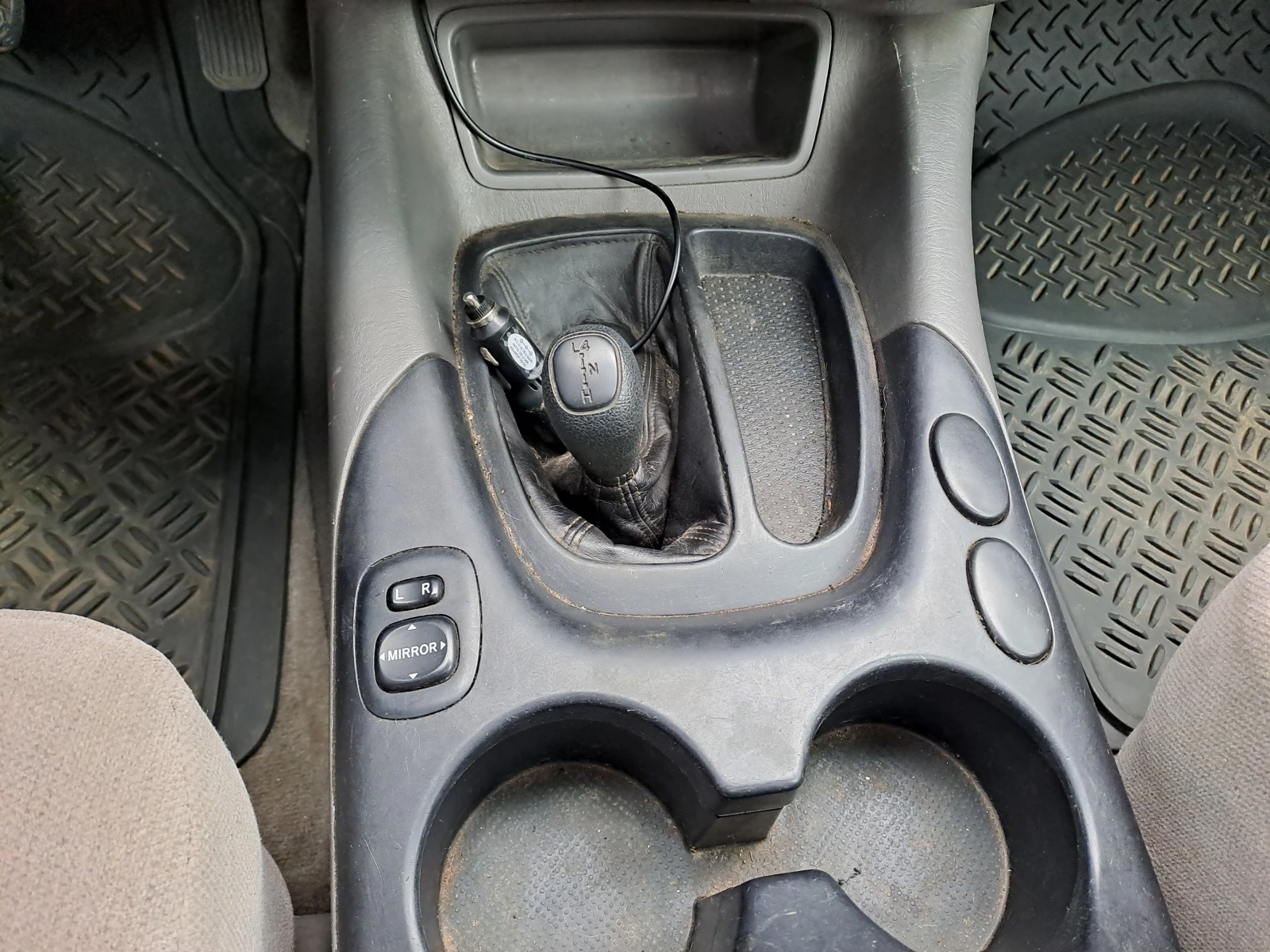 Toyota Sequoia 4.7 I V 8 | Mobile.bg   12