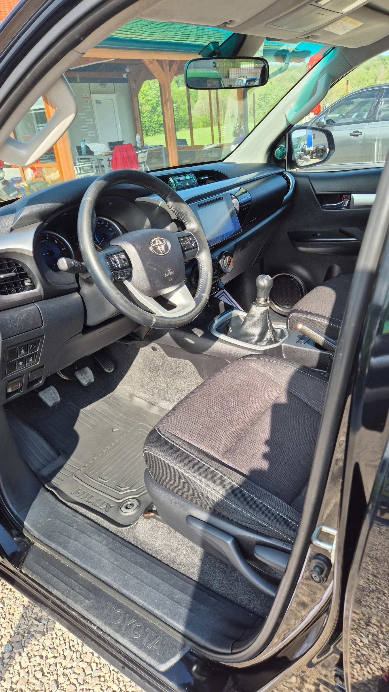 Toyota Hilux 4x4* КЛИМАТИК* ДИСТРОНИК* КАМЕРА*  - изображение 10