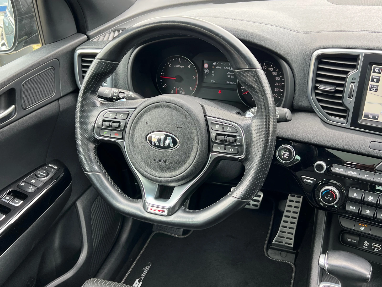 Kia Sportage 2.0CRDI, 4X4, GT LINE-ПЪЛНА СЕРВ. ИСТОРИЯ-КАТО НОВ, снимка 12 - Автомобили и джипове - 54229384