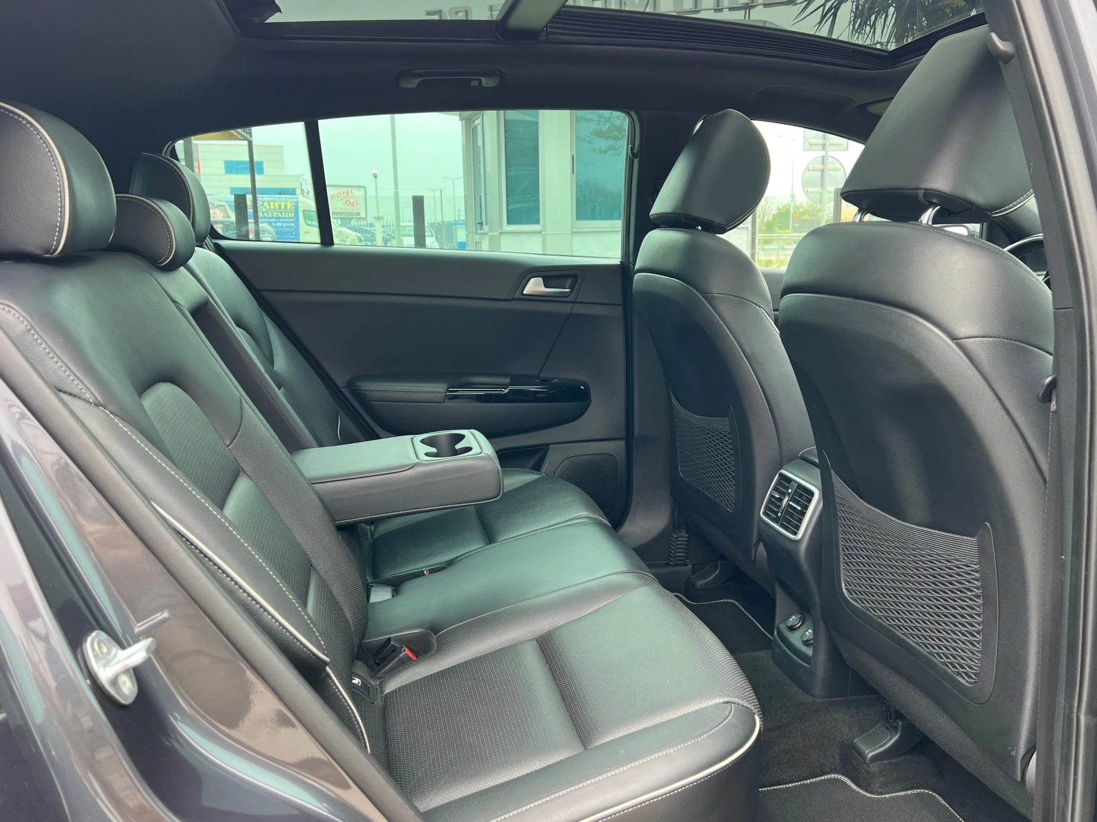 Kia Sportage 2.0CRDI, 4X4, GT LINE-ПЪЛНА СЕРВ. ИСТОРИЯ-КАТО НОВ, снимка 13 - Автомобили и джипове - 54229384