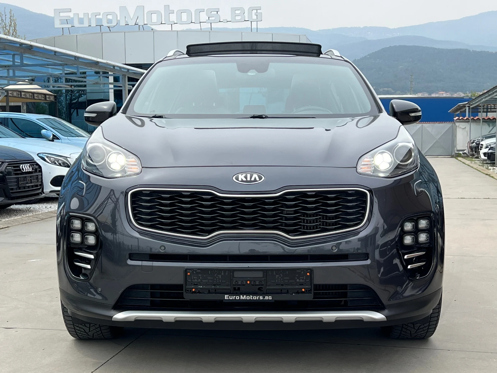 Kia Sportage 2.0CRDI, 4X4, GT LINE-ПЪЛНА СЕРВ. ИСТОРИЯ-КАТО НОВ, снимка 2 - Автомобили и джипове - 54229384