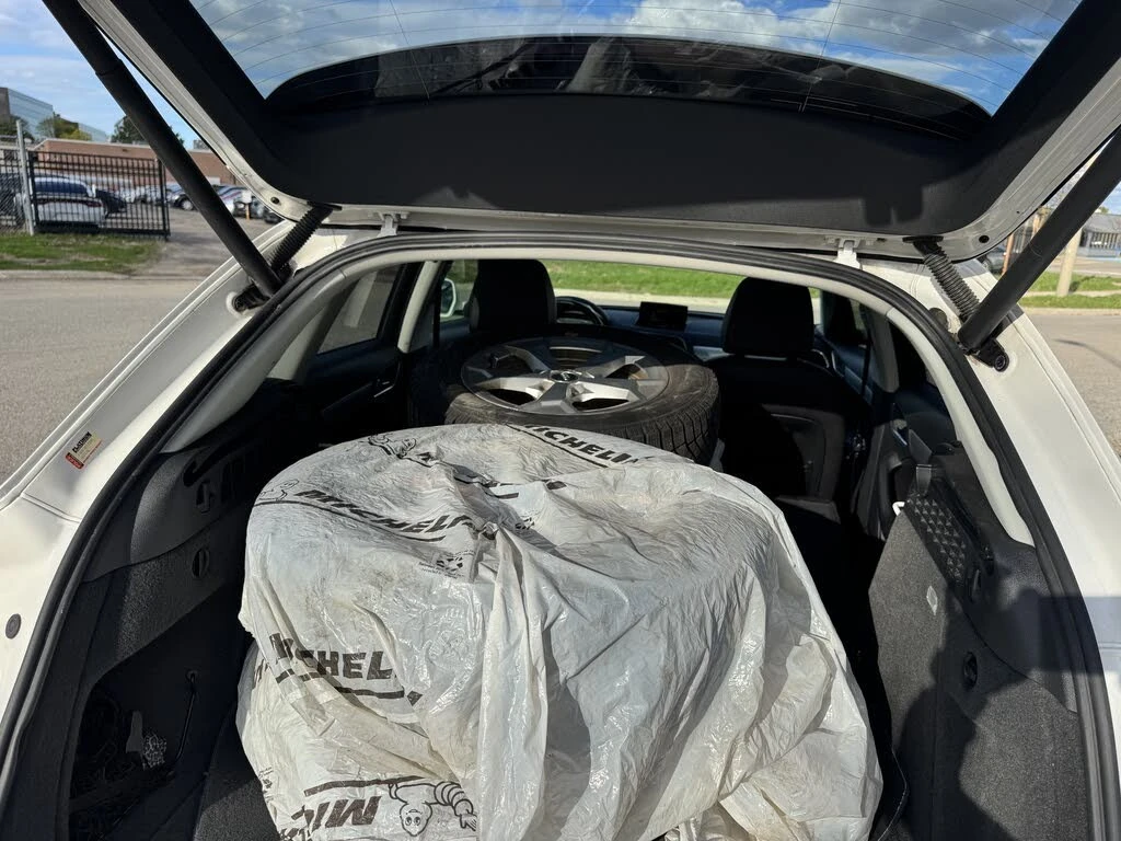 Audi Q3 * PROGRESSIV* * HeadUp* AвтоКредит* (ЦЕНА ДО БГ), снимка 16 - Автомобили и джипове - 54517830