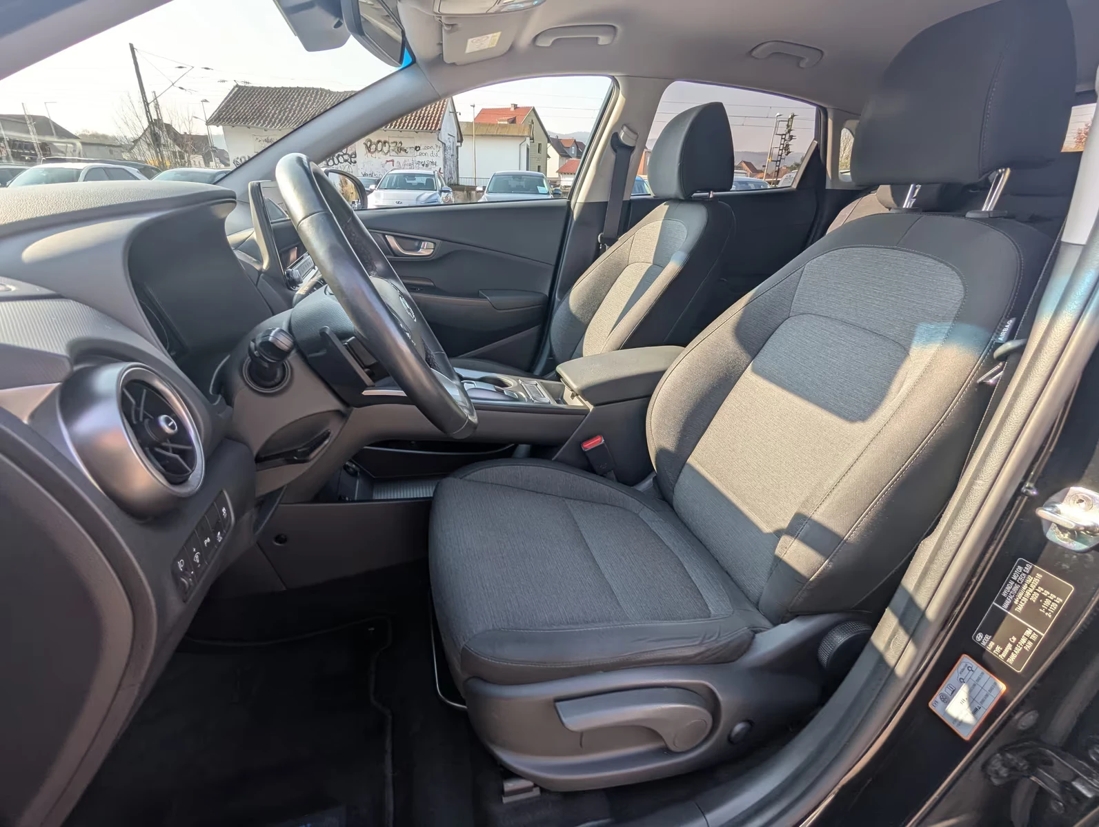 Hyundai Kona TREND/136HP/ACC/KRELL/СЕРТИФ./ТЕРМО П./CAM/225h, снимка 8 - Автомобили и джипове - 54555734