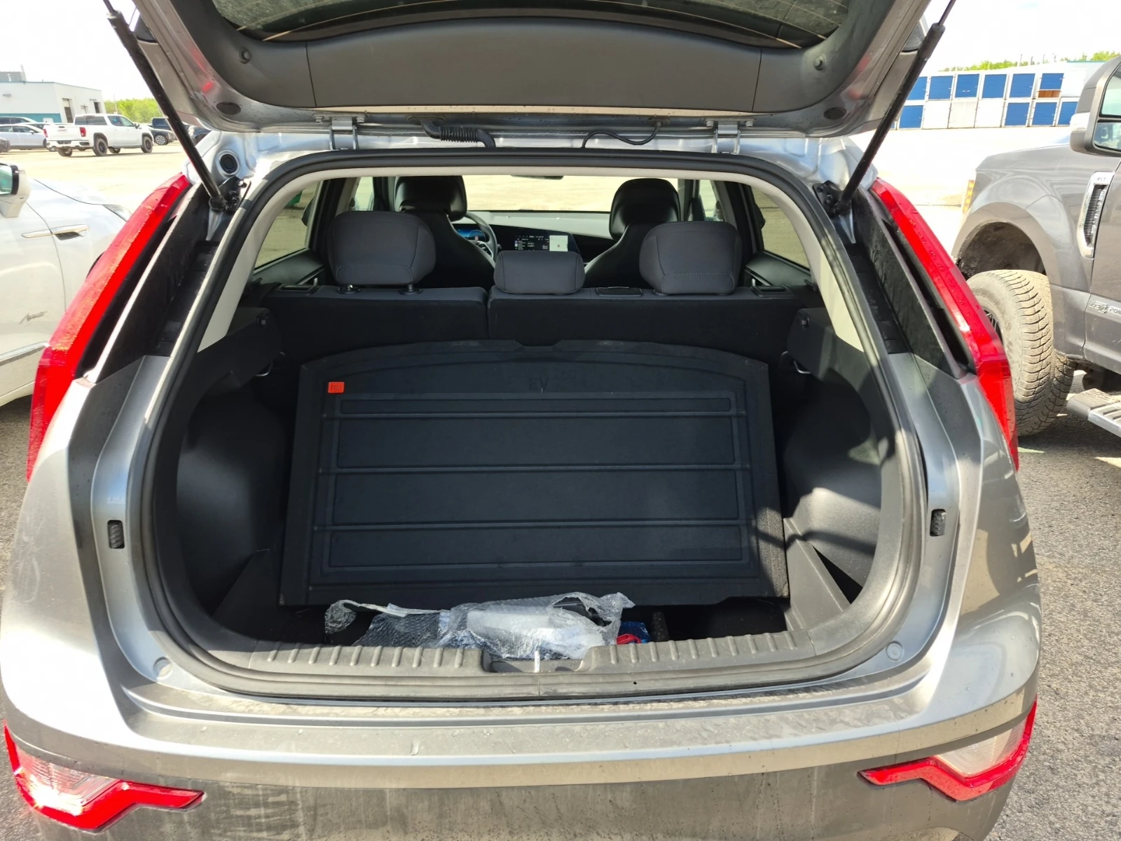 Kia Niro 4D Utility | Wind EV, снимка 7 - Автомобили и джипове - 54724577