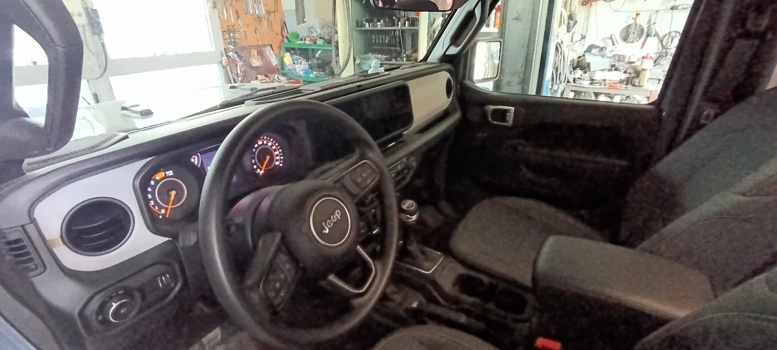 Jeep Wrangler 3.6 бензин, спорт, снимка 8 - Автомобили и джипове - 55103564