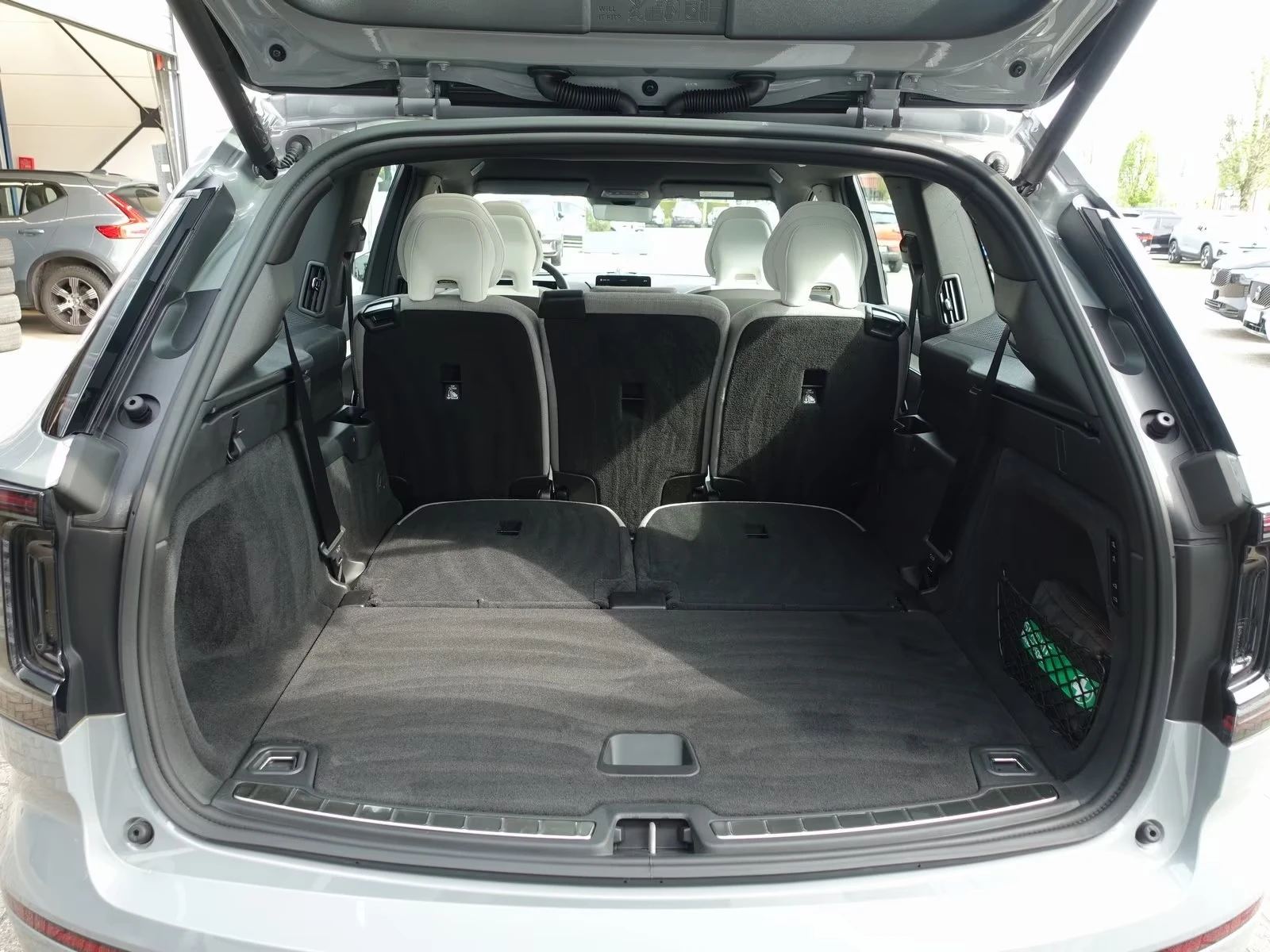 Volvo EX90 Ultra Twin Motor FourC 7seats, снимка 15 - Автомобили и джипове - 55189021