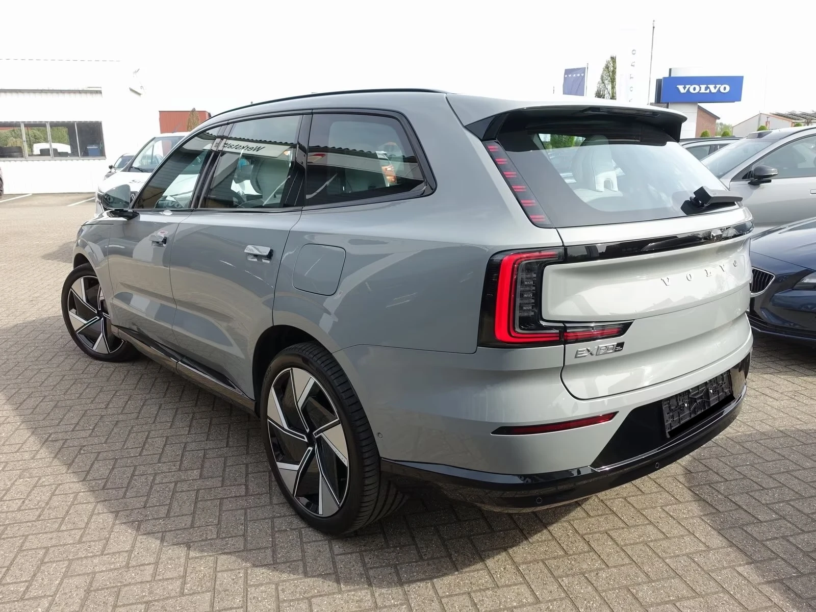 Volvo EX90 Ultra Twin Motor FourC 7seats, снимка 2 - Автомобили и джипове - 55189021